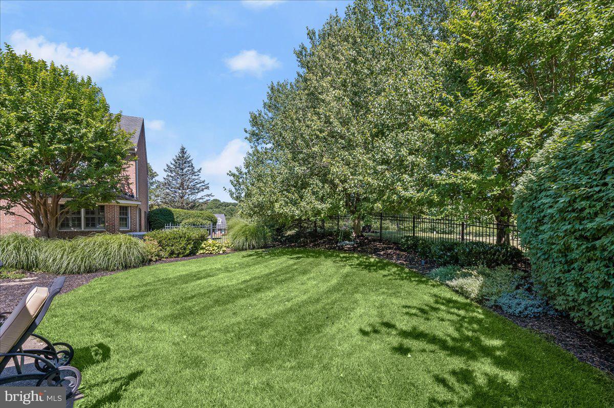 THE WARFIELDS - Residential