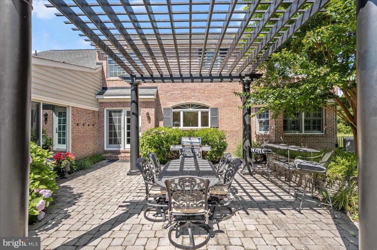 THE WARFIELDS - Residential