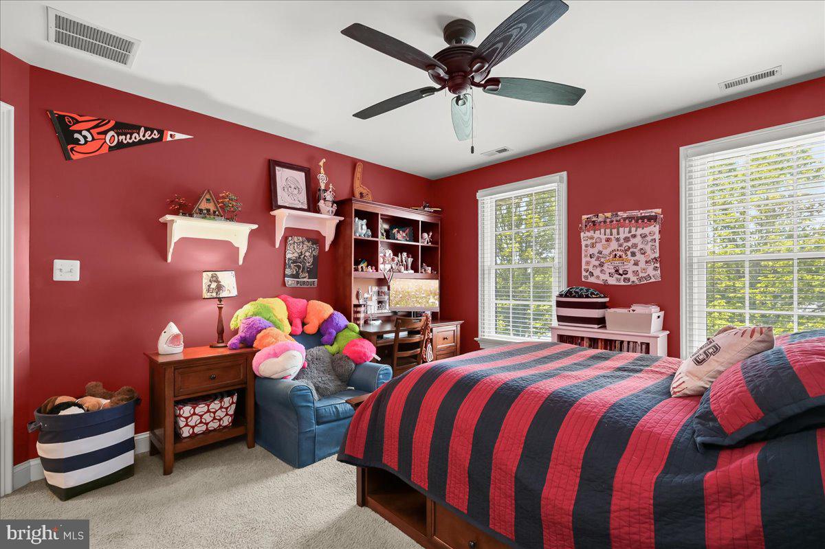 THE WARFIELDS - Residential