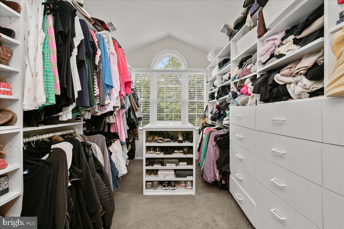 THE WARFIELDS - Residential