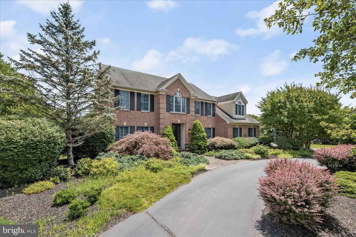 THE WARFIELDS - Residential