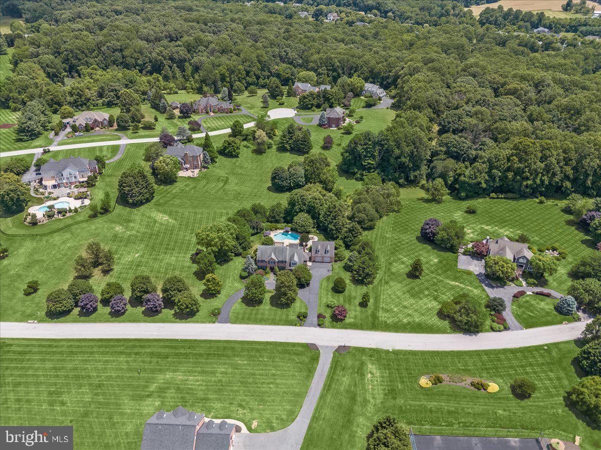 THE WARFIELDS - Residential