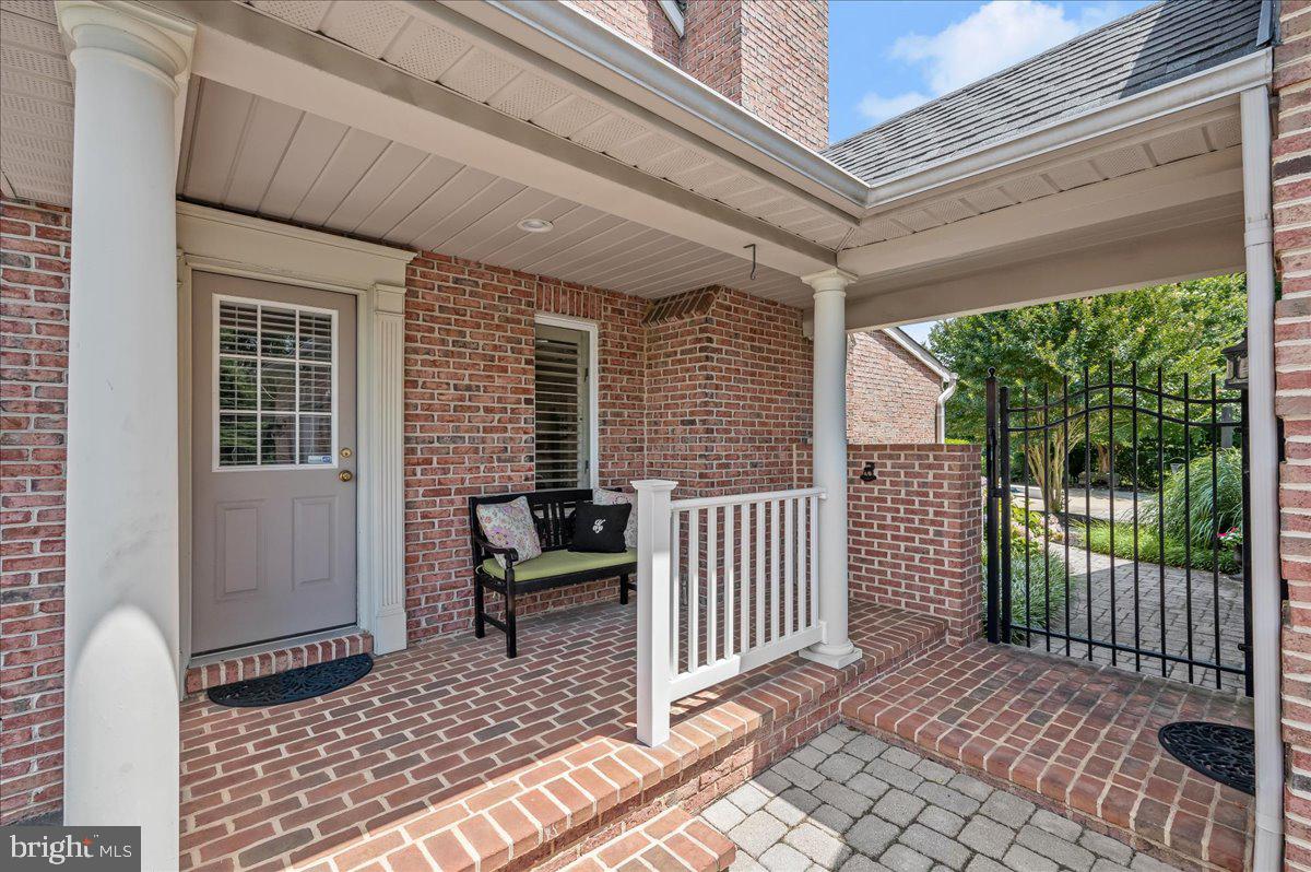 THE WARFIELDS - Residential