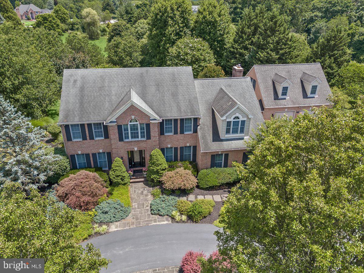 THE WARFIELDS - Residential