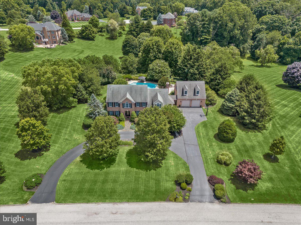 THE WARFIELDS - Residential