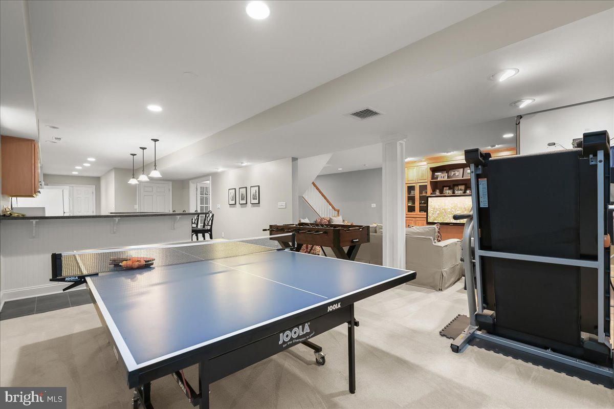 THE WARFIELDS - Residential