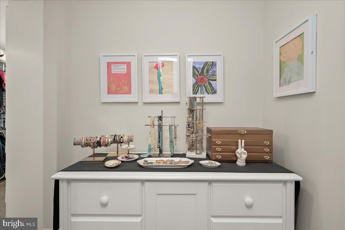 THE WARFIELDS - Residential