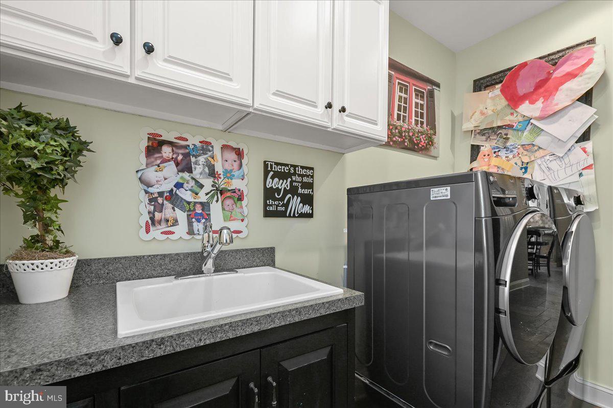 THE WARFIELDS - Residential