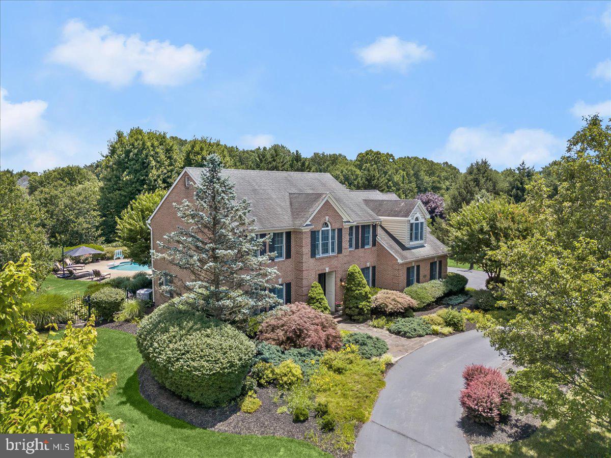 THE WARFIELDS - Residential