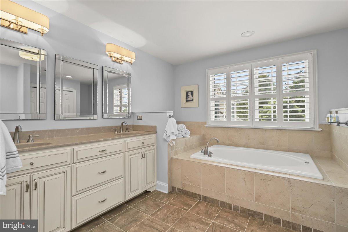 THE WARFIELDS - Residential