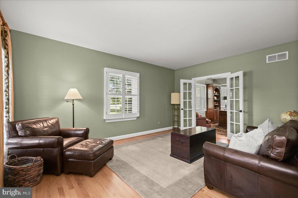 THE WARFIELDS - Residential