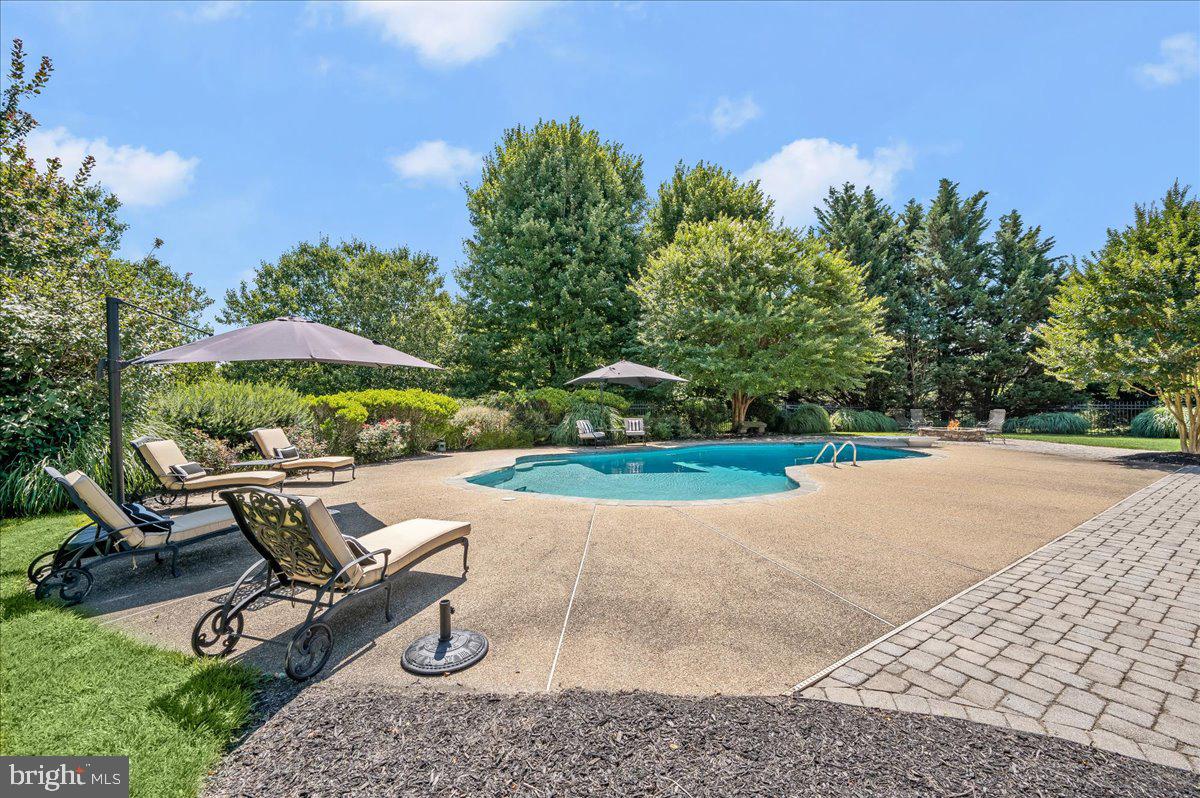 THE WARFIELDS - Residential