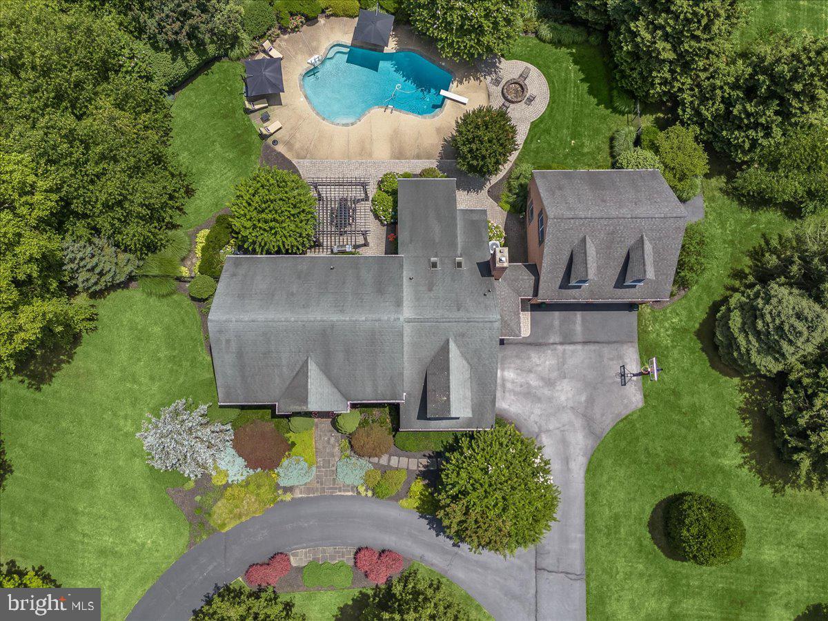 THE WARFIELDS - Residential