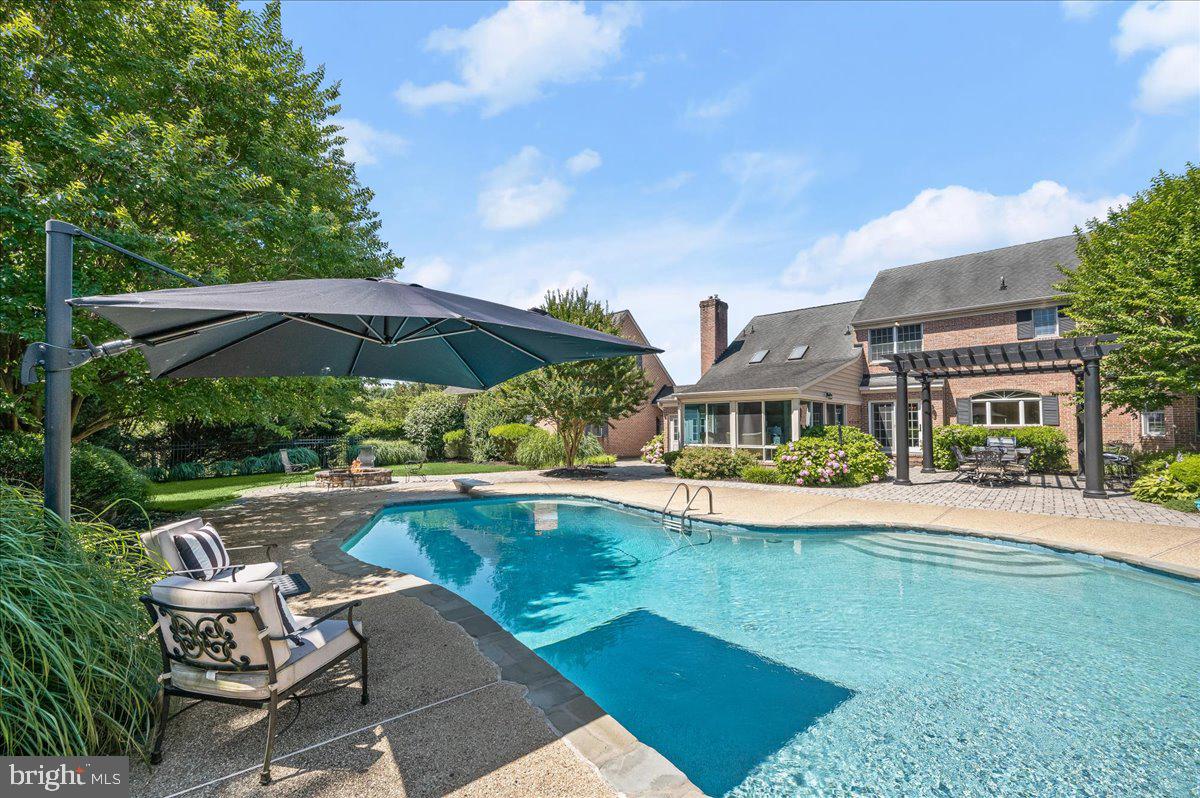 THE WARFIELDS - Residential