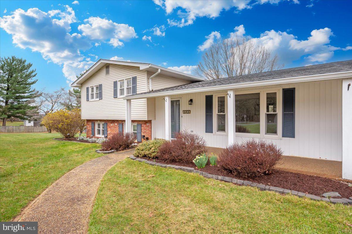 4984 LINGANORE VIEW DRIVE