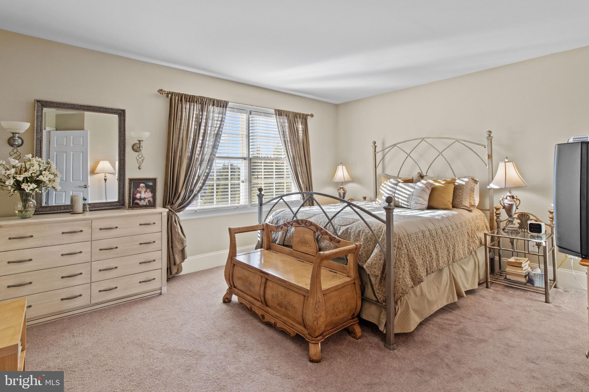 NORTHAMPTON HUNT - Residential