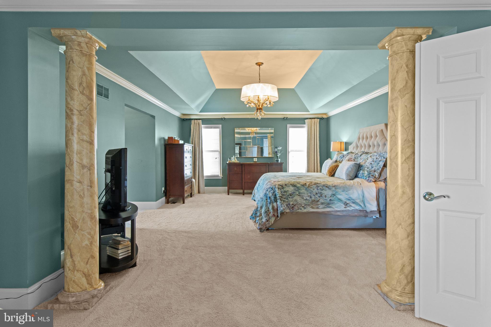 NORTHAMPTON HUNT - Residential