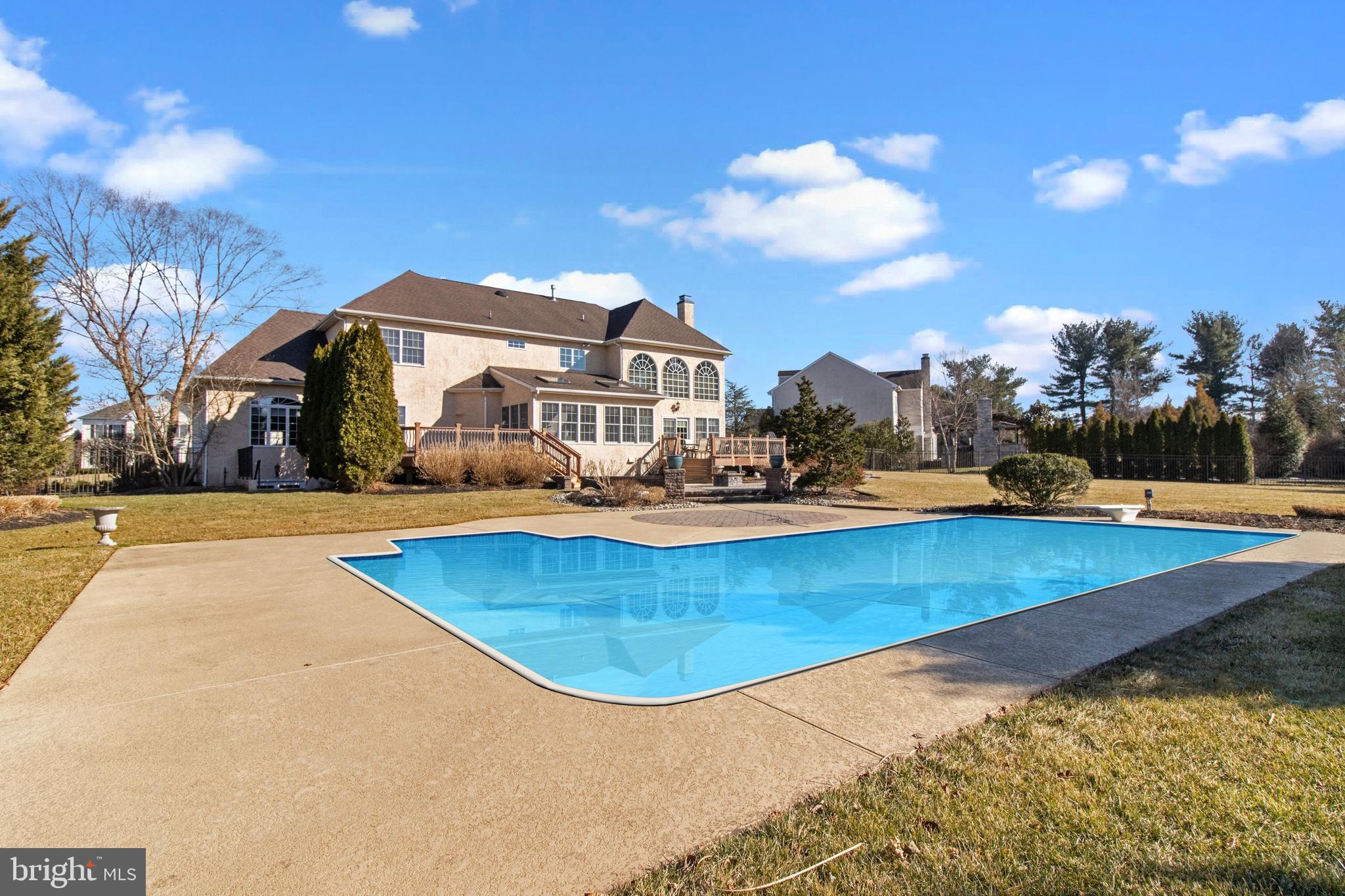 NORTHAMPTON HUNT - Residential