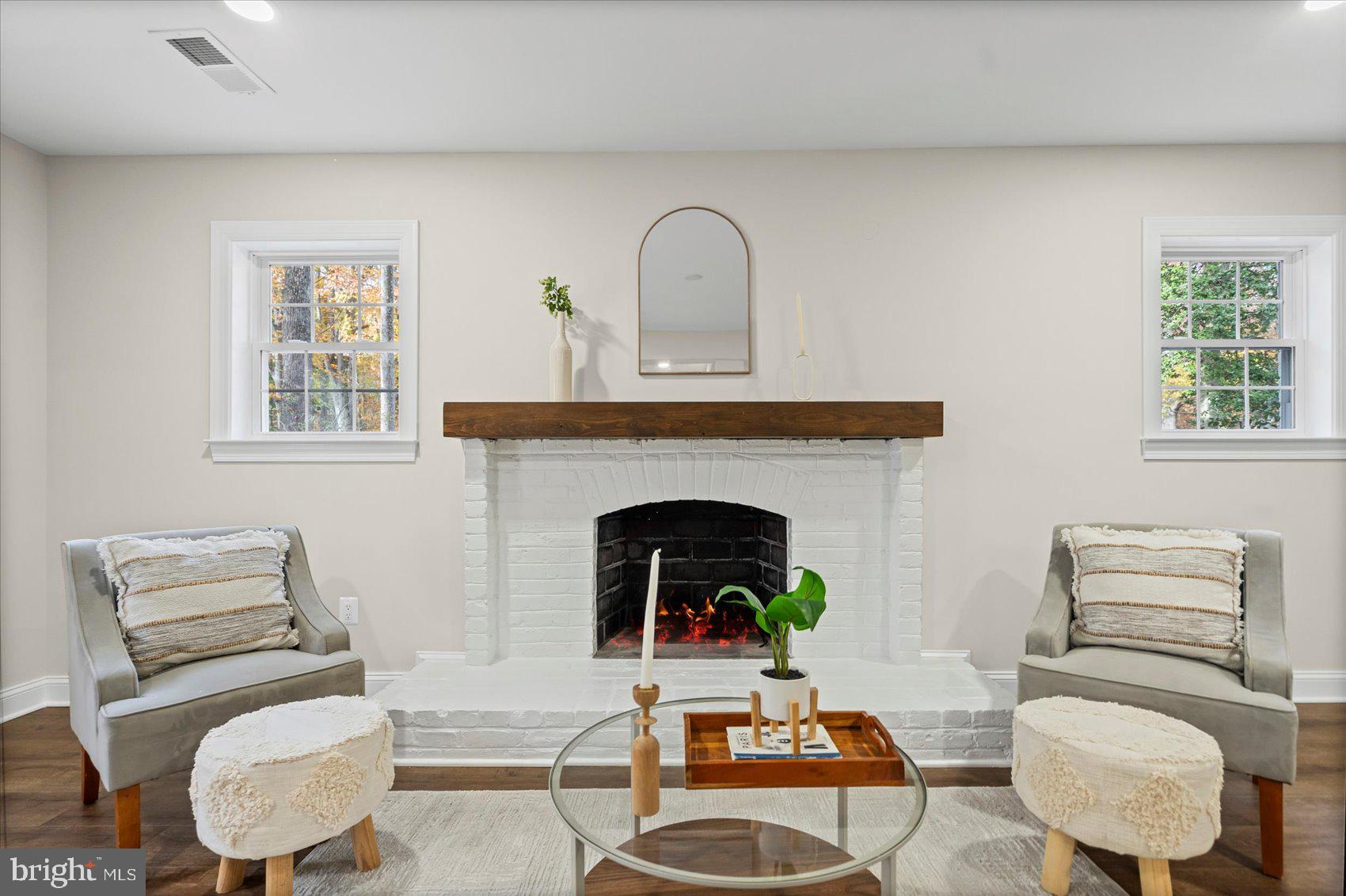 RIVER FALLS - Residential