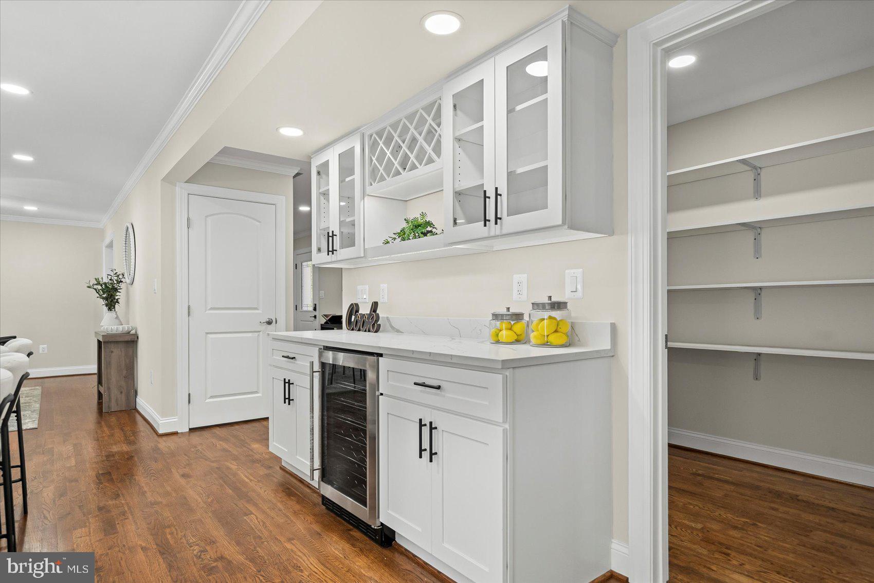 RIVER FALLS - Residential