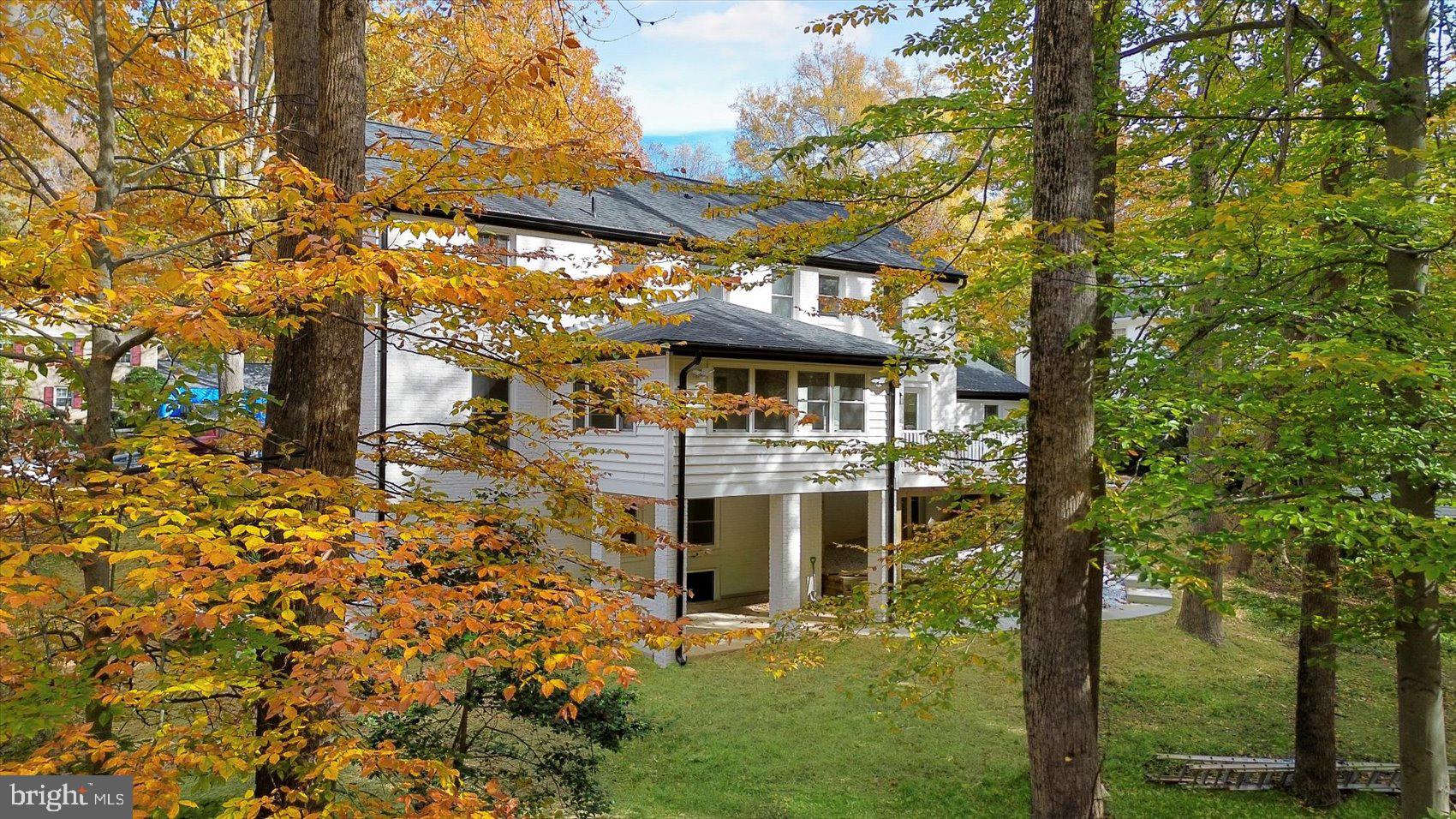 RIVER FALLS - Residential