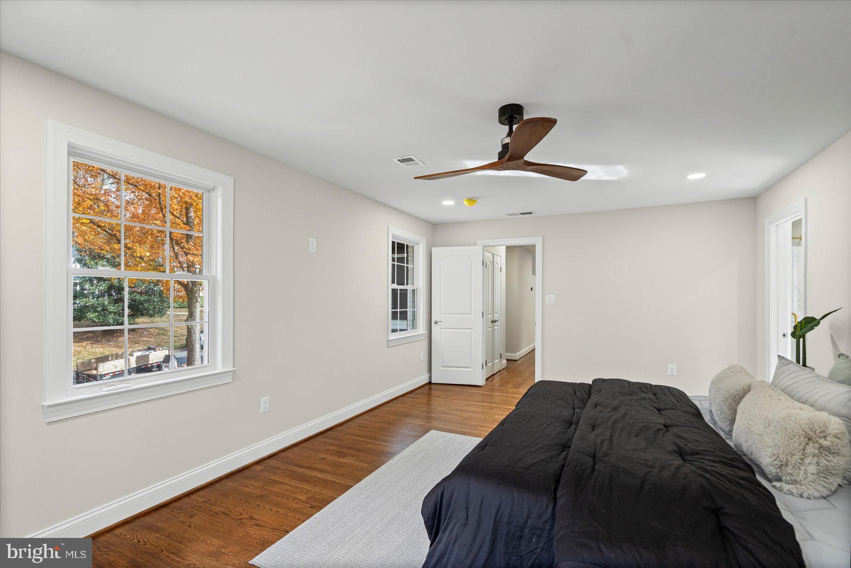 RIVER FALLS - Residential