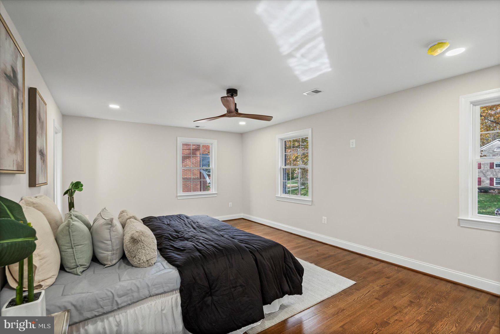 RIVER FALLS - Residential