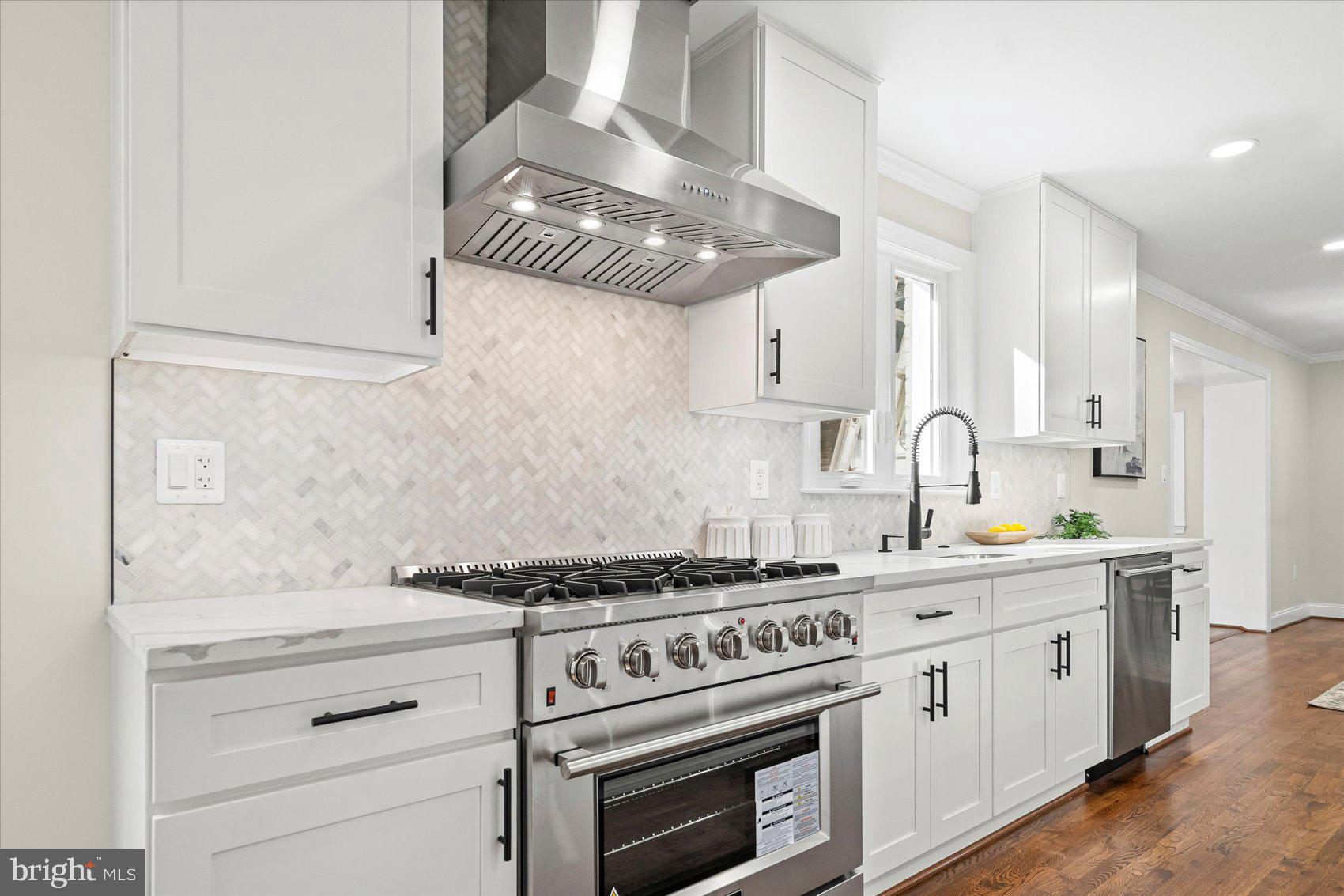 RIVER FALLS - Residential