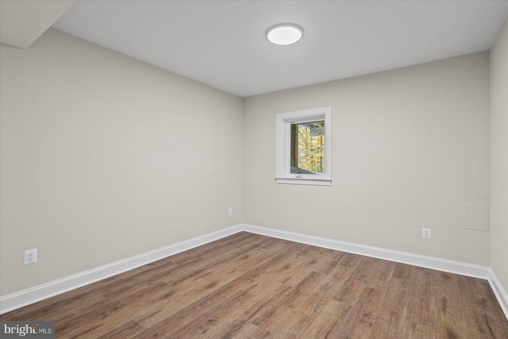 RIVER FALLS - Residential