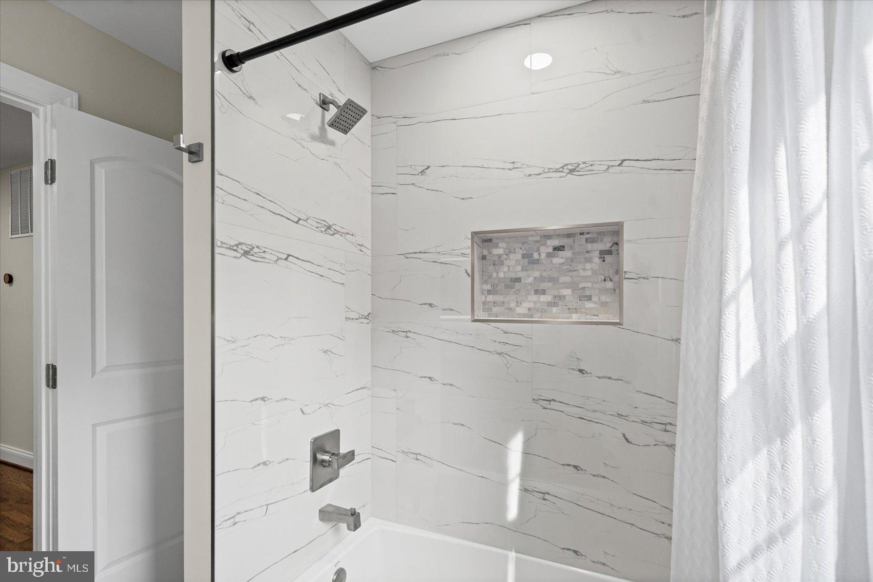 RIVER FALLS - Residential