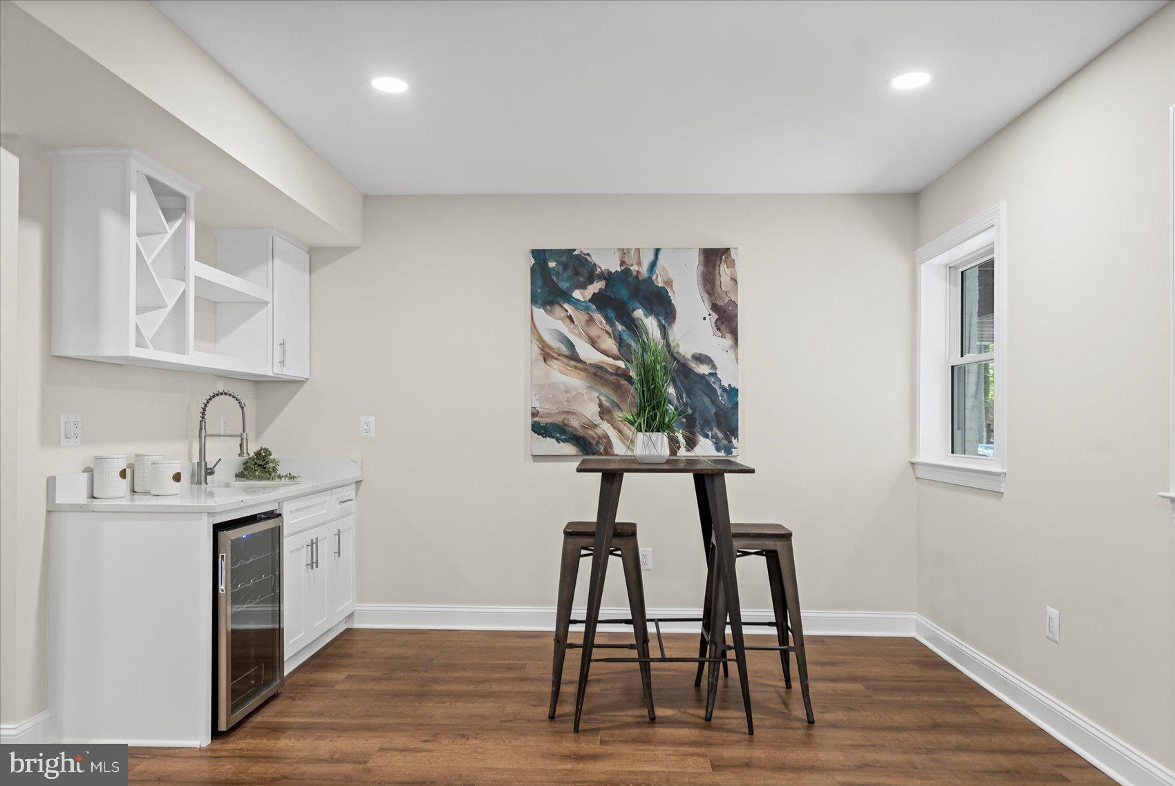 RIVER FALLS - Residential