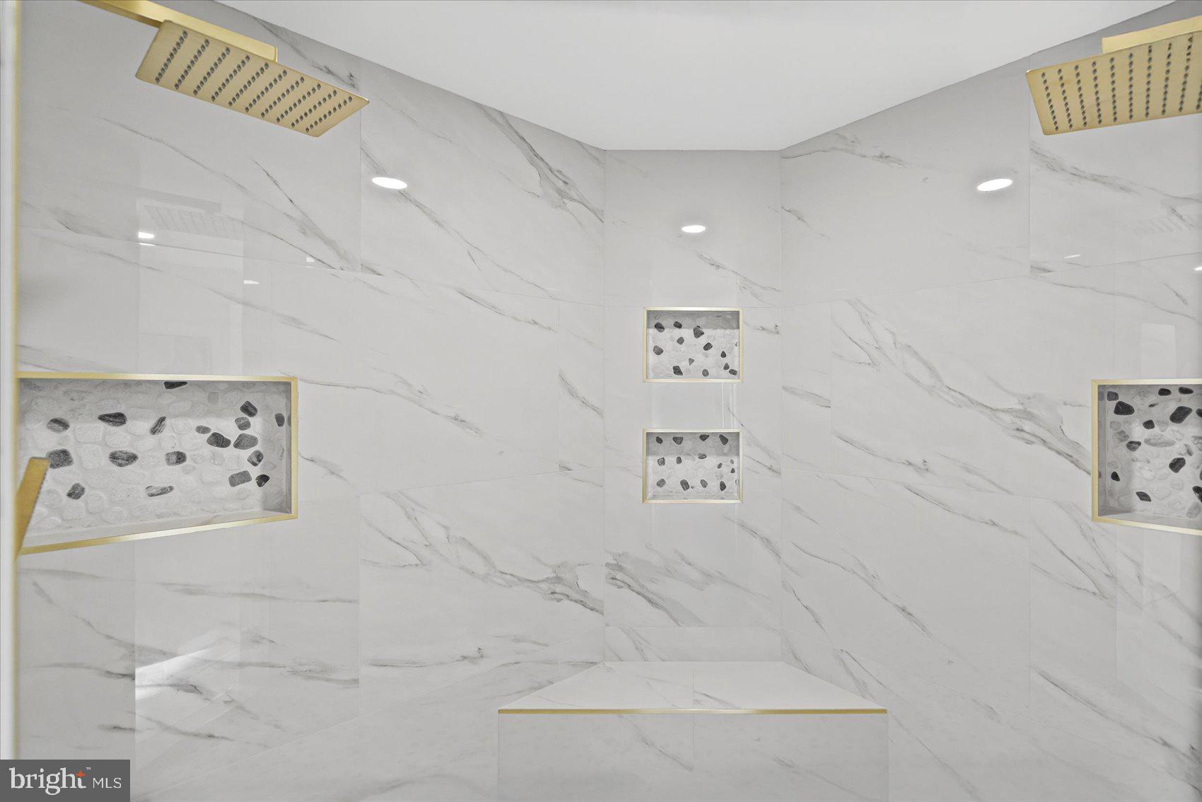 RIVER FALLS - Residential