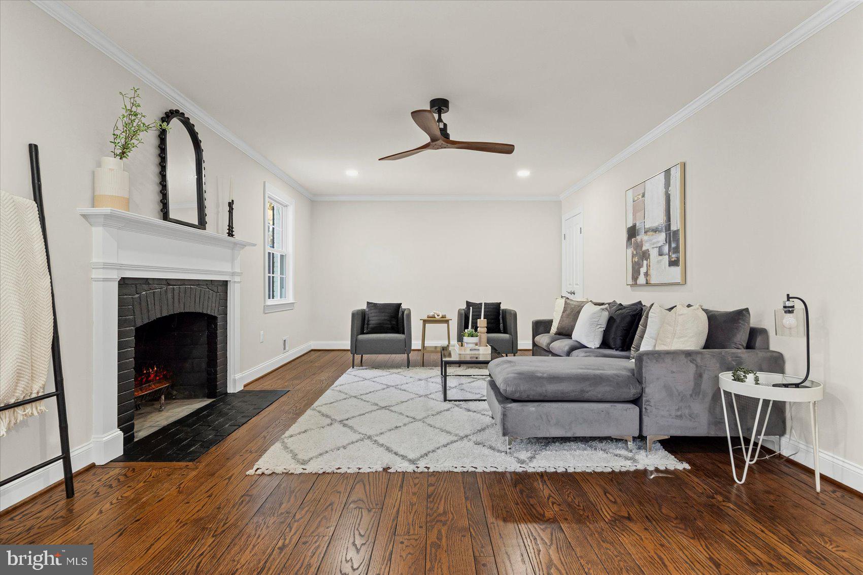 RIVER FALLS - Residential