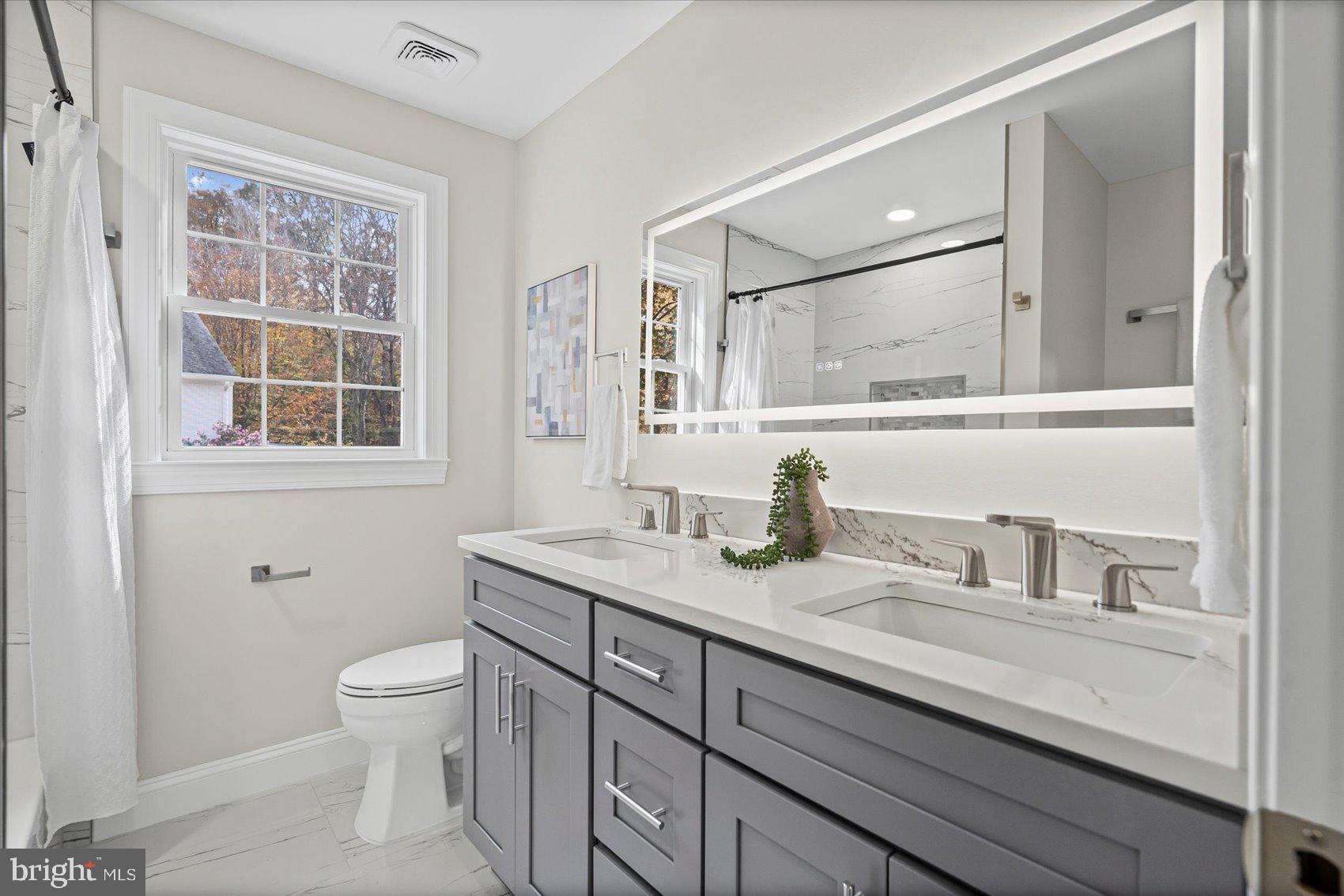 RIVER FALLS - Residential