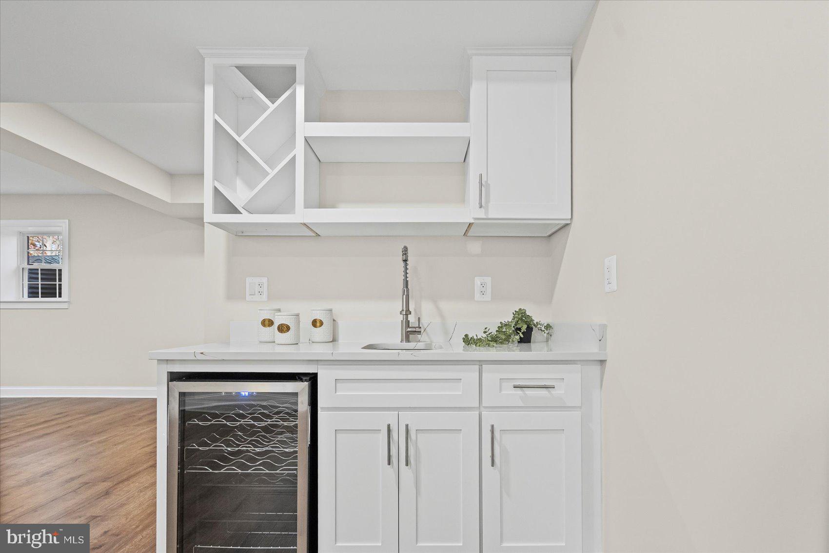 RIVER FALLS - Residential