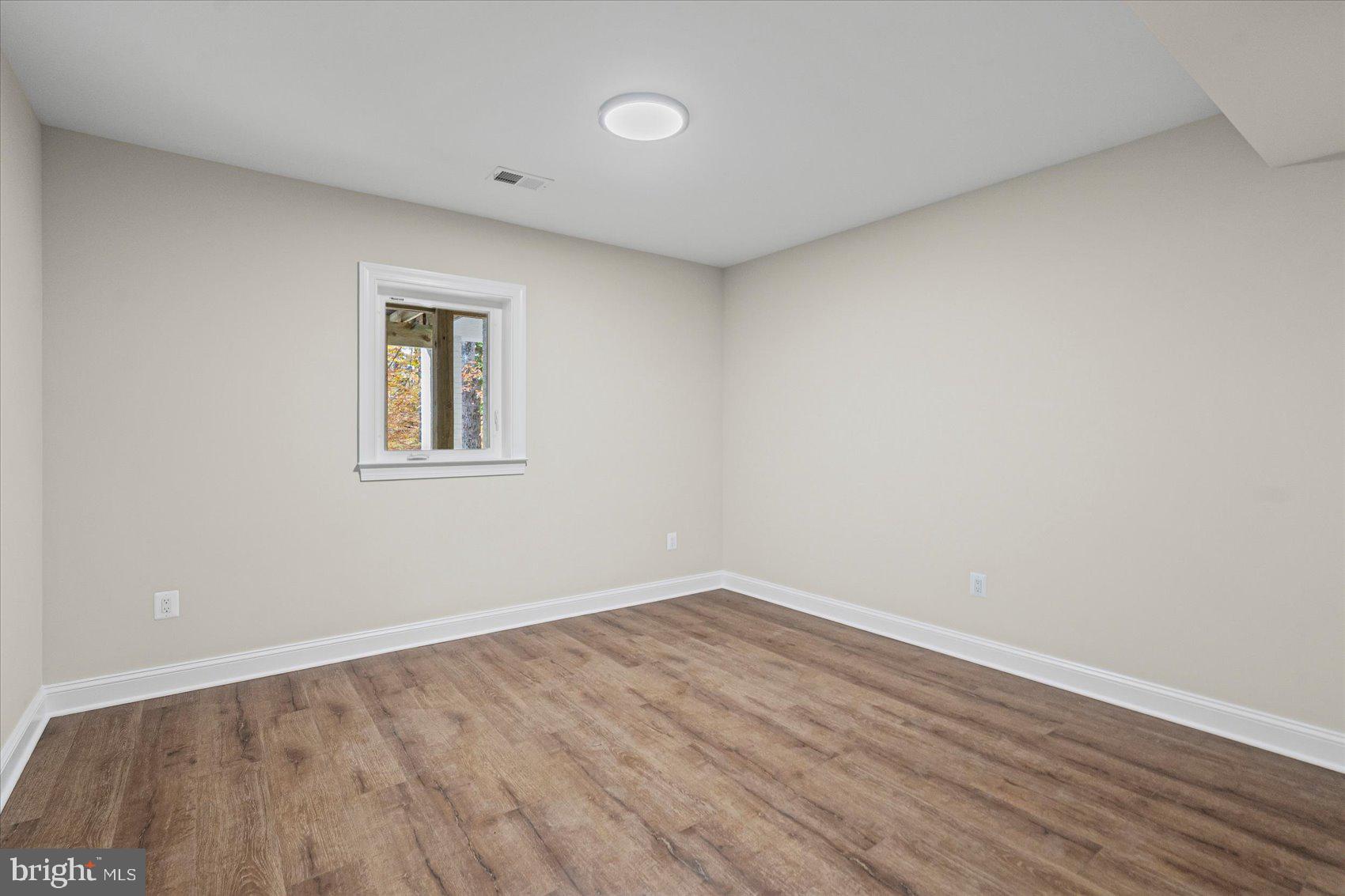 RIVER FALLS - Residential