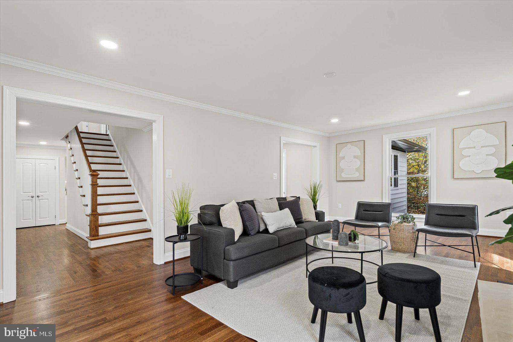 RIVER FALLS - Residential