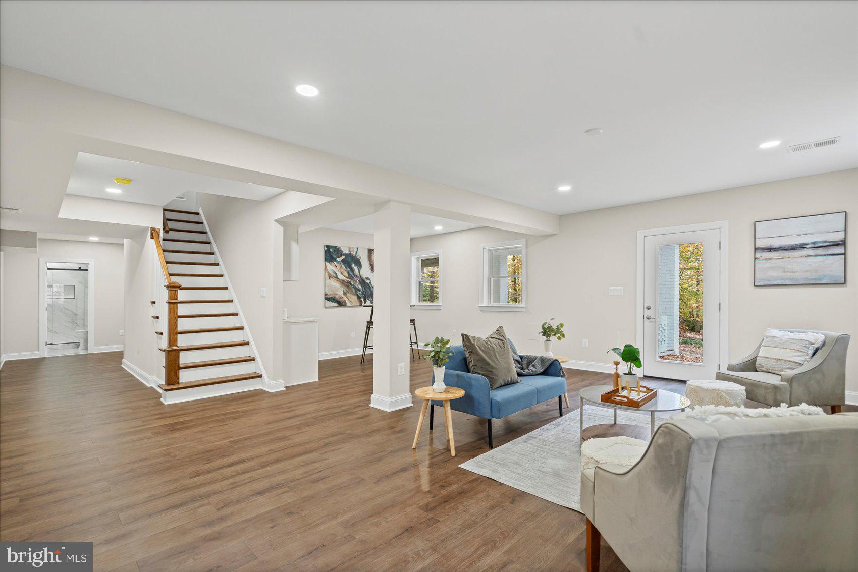 RIVER FALLS - Residential