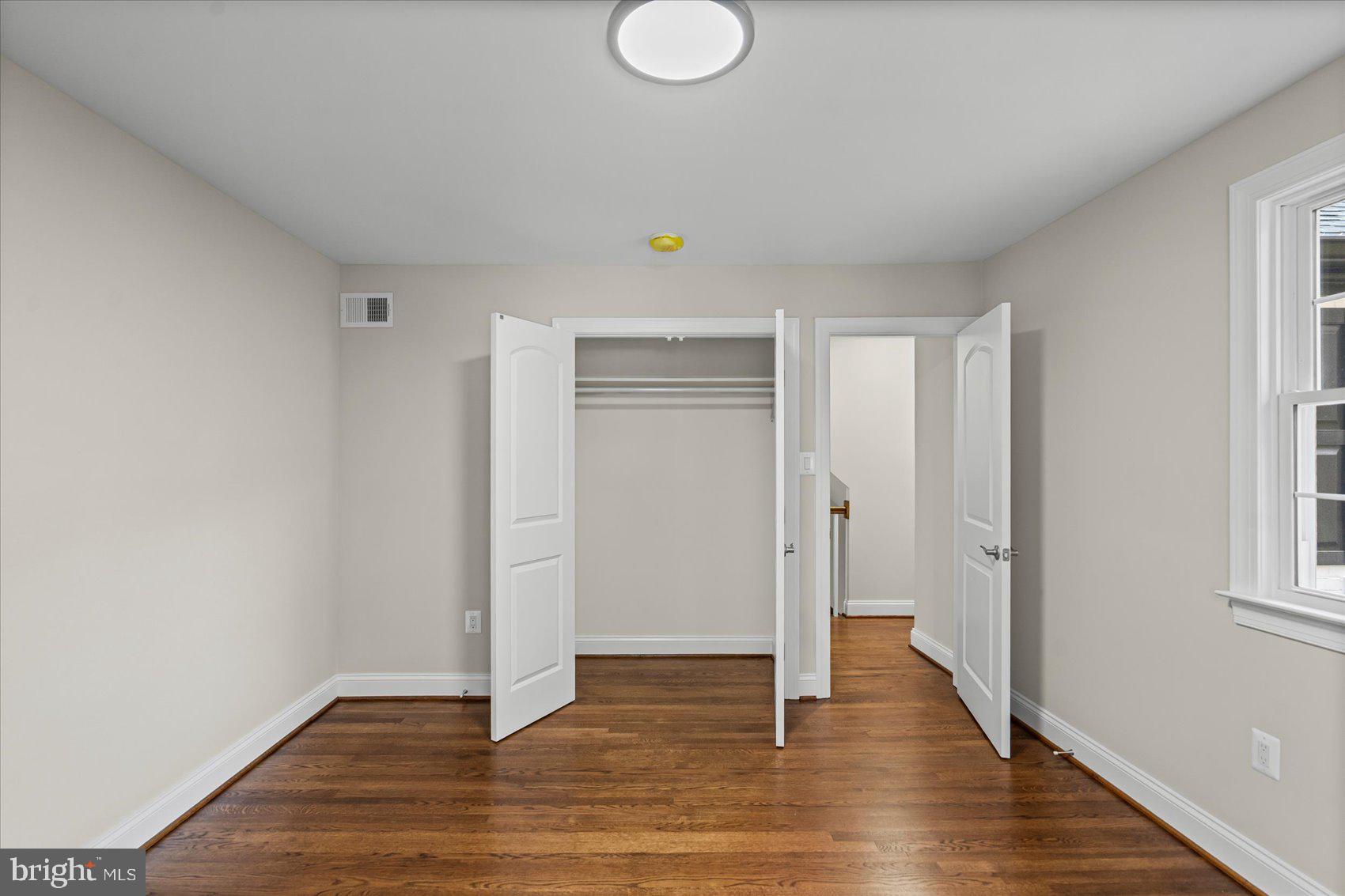 RIVER FALLS - Residential