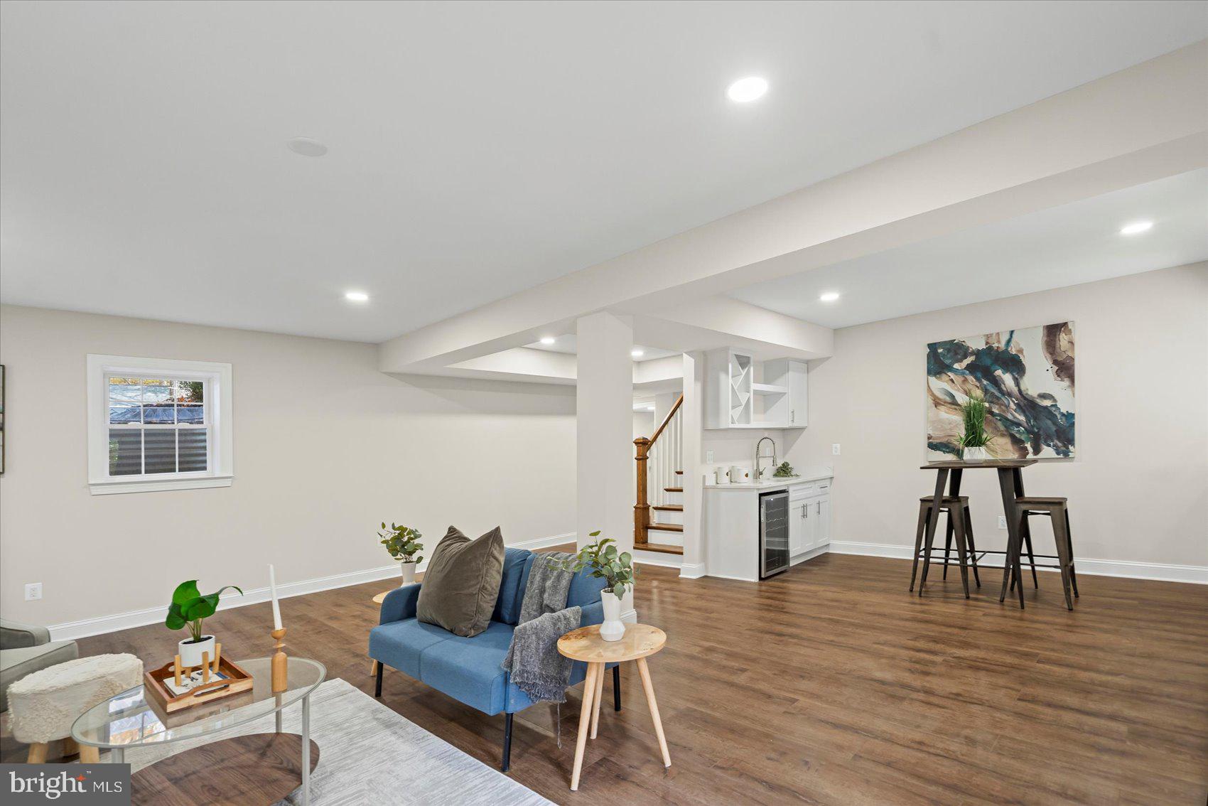 RIVER FALLS - Residential