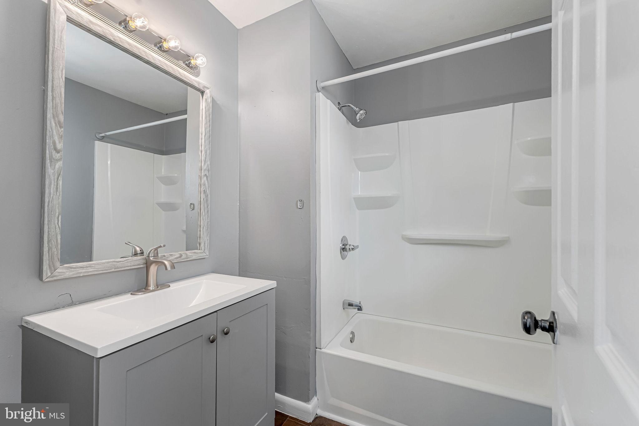 REVERE RUN - Residential