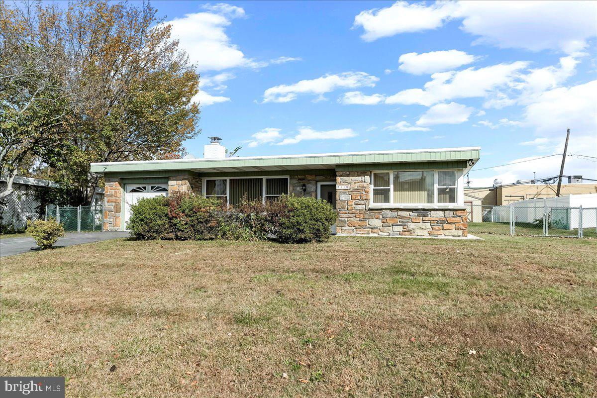 2119 BOXWOOD DRIVE