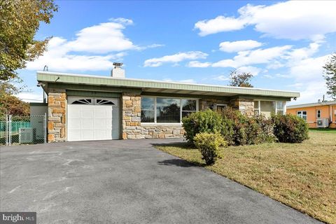 2119 BOXWOOD DRIVE BROOMALL PA 19008