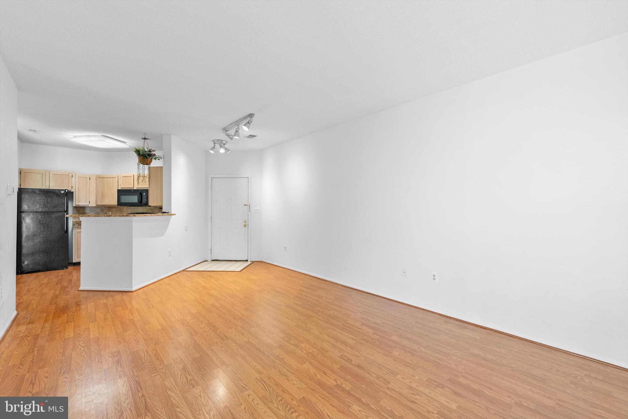 SANDERLING - Residential Lease