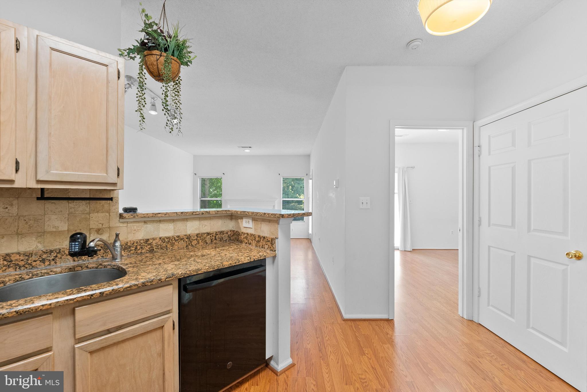 SANDERLING - Residential Lease