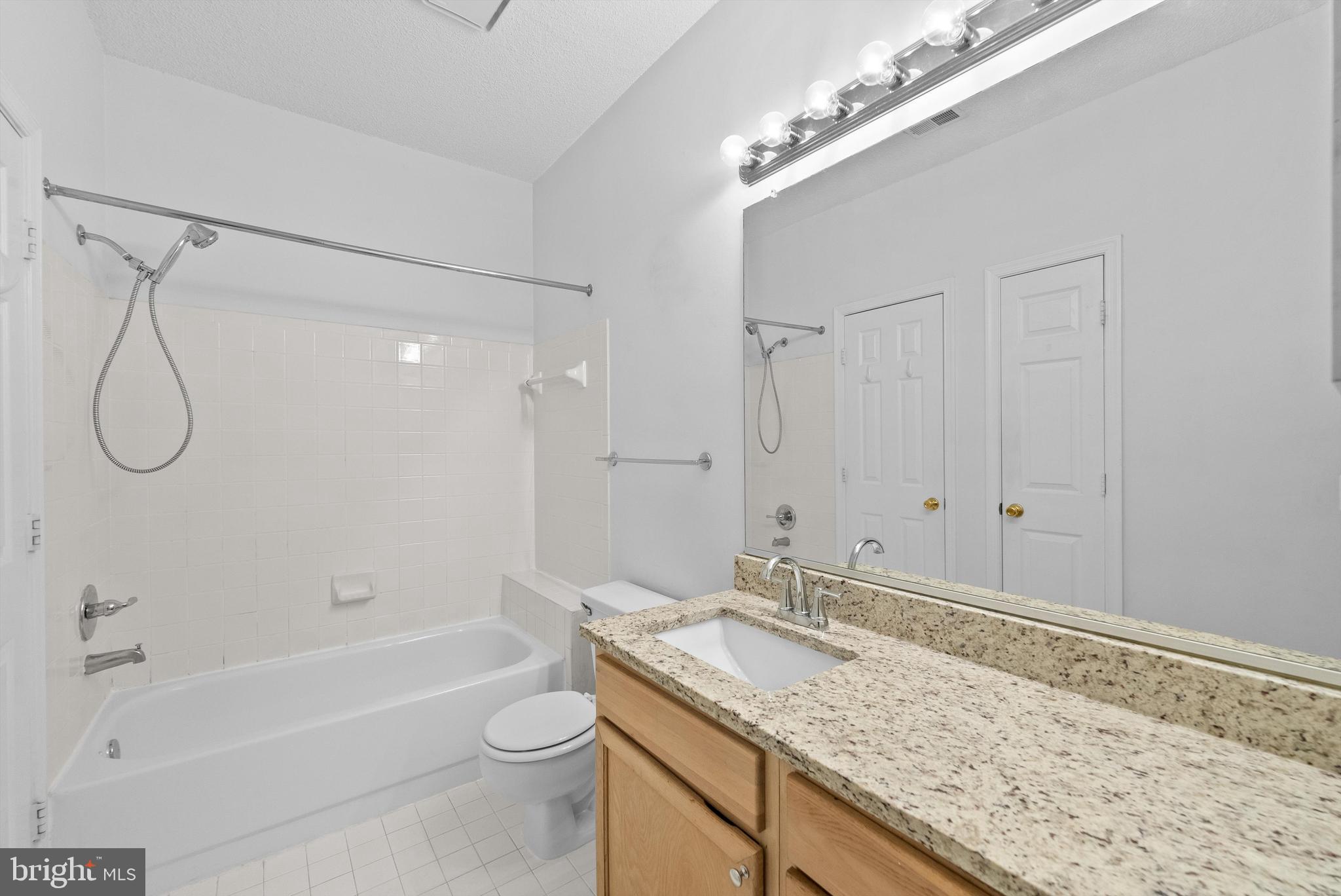 SANDERLING - Residential Lease