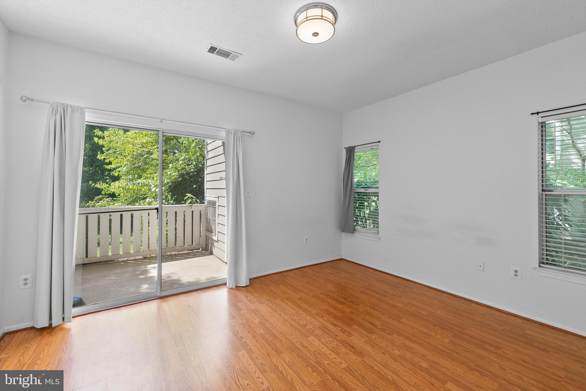 SANDERLING - Residential Lease