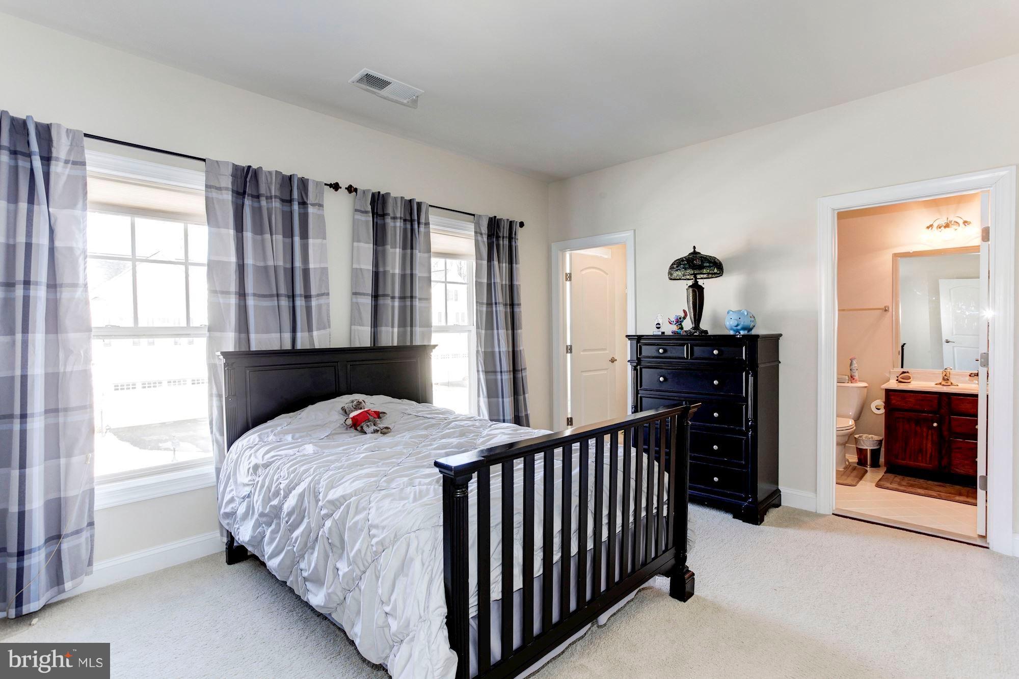 PORT POTOMAC - Residential