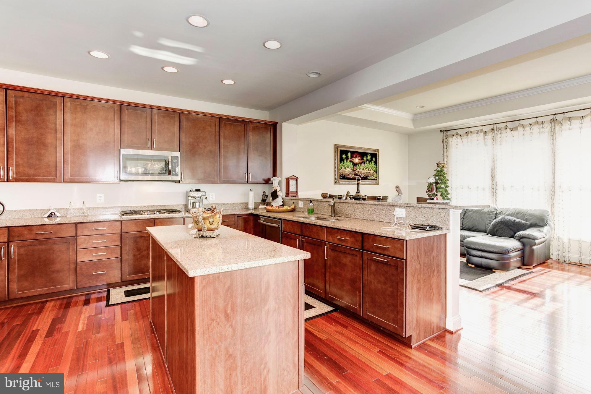 PORT POTOMAC - Residential