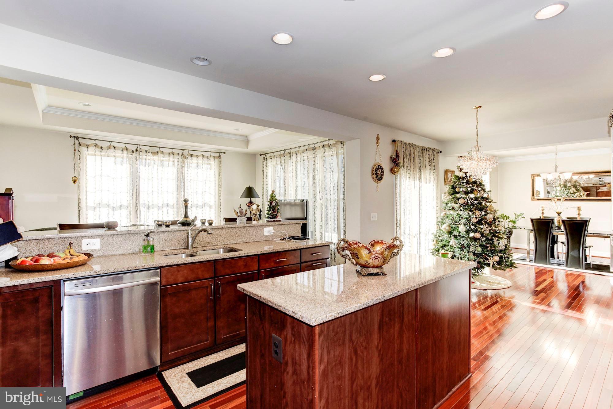 PORT POTOMAC - Residential